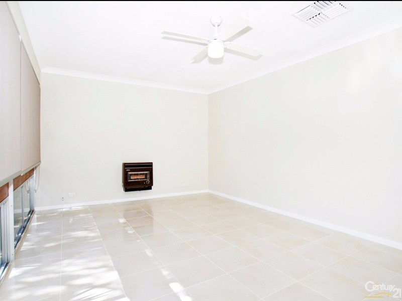 34 Oriole Way, Thornlie WA 6108