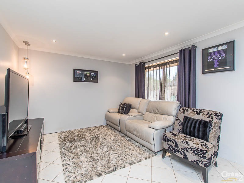 36 Reveley Close, Seville Grove WA 6112