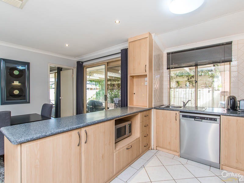 36 Reveley Close, Seville Grove WA 6112