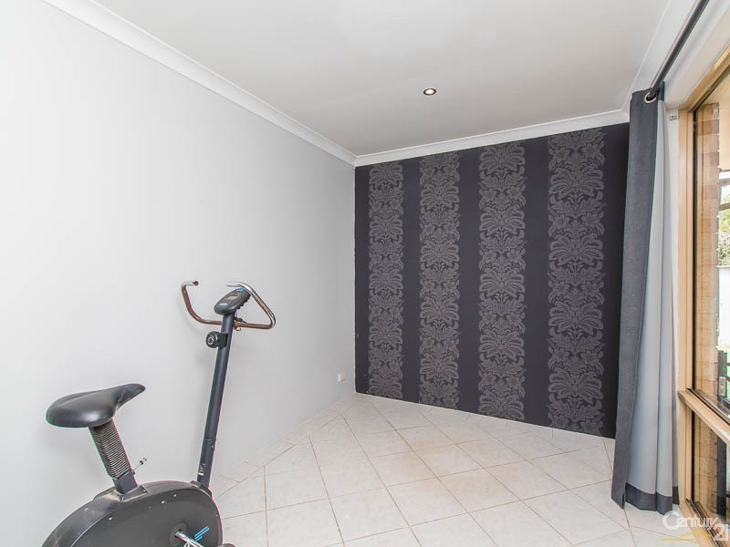 36 Reveley Close, Seville Grove WA 6112