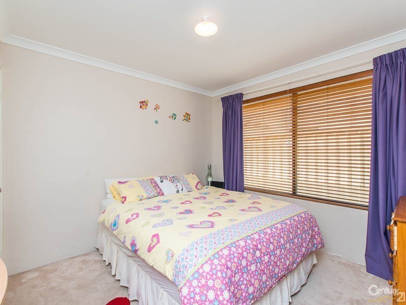 13 Longshaw Circuit, Canning Vale WA 6155