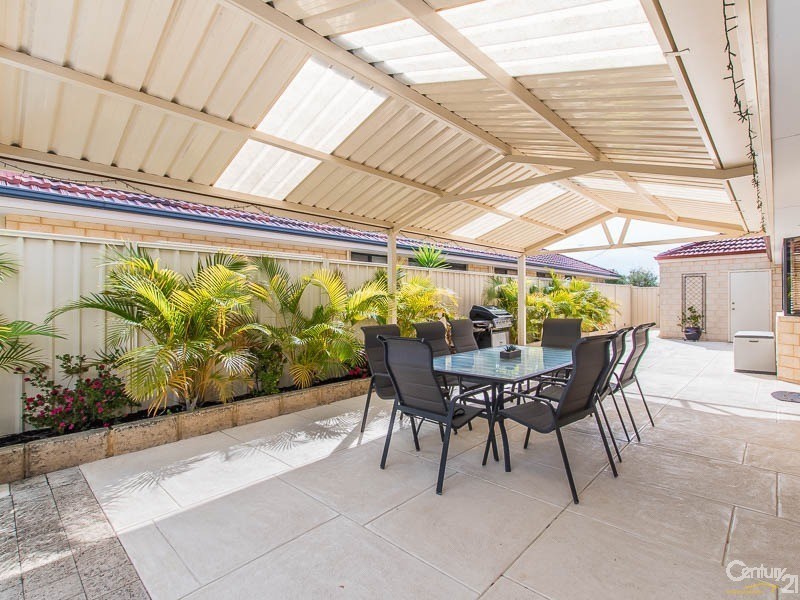 13 Longshaw Circuit, Canning Vale WA 6155