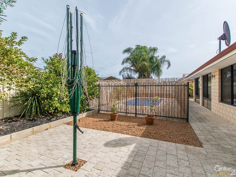 13 Longshaw Circuit, Canning Vale WA 6155