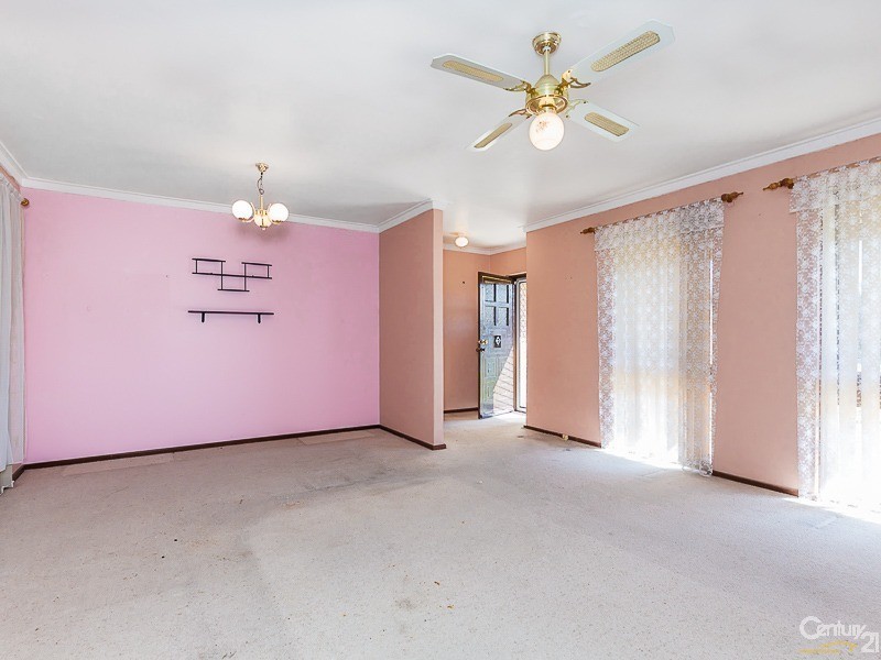 18 Lyrebird Way, Thornlie WA 6108