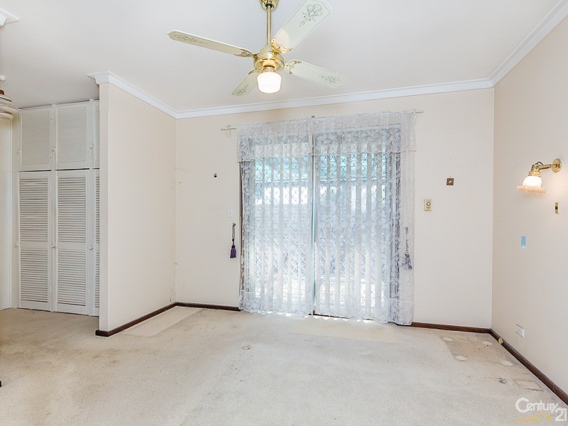 18 Lyrebird Way, Thornlie WA 6108