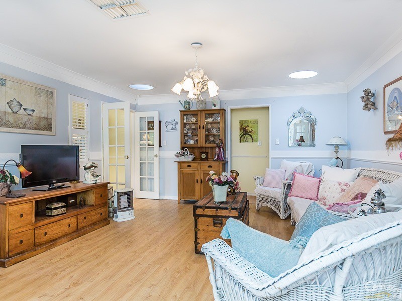 21 Lauterbach Drive, Gosnells WA 6110