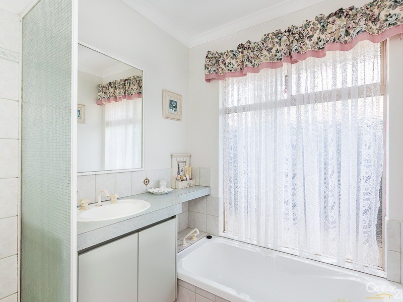 21 Lauterbach Drive, Gosnells WA 6110