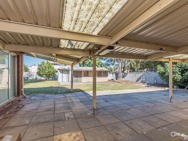 15 Blanche Street, Gosnells WA 6110