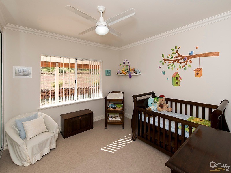 17 Ghost Gum Heights, Jarrahdale WA 6124