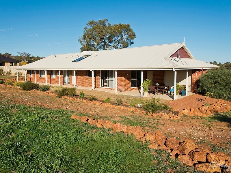 17 Ghost Gum Heights, Jarrahdale WA 6124