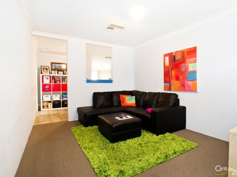 7/61 Wanaping Road, Kenwick WA 6107