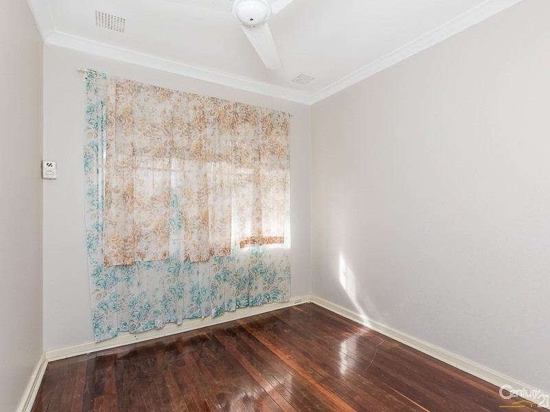 374 Spencer Road, Thornlie WA 6108