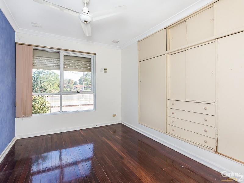 374 Spencer Road, Thornlie WA 6108