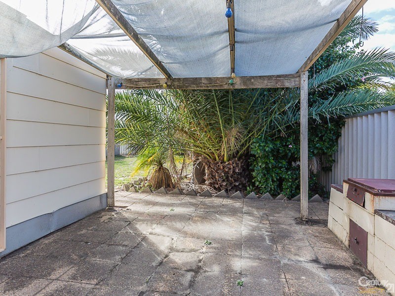 374 Spencer Road, Thornlie WA 6108