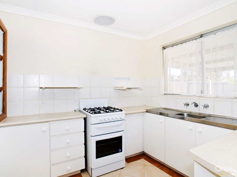 71 Lyrebird Way, Thornlie WA 6108