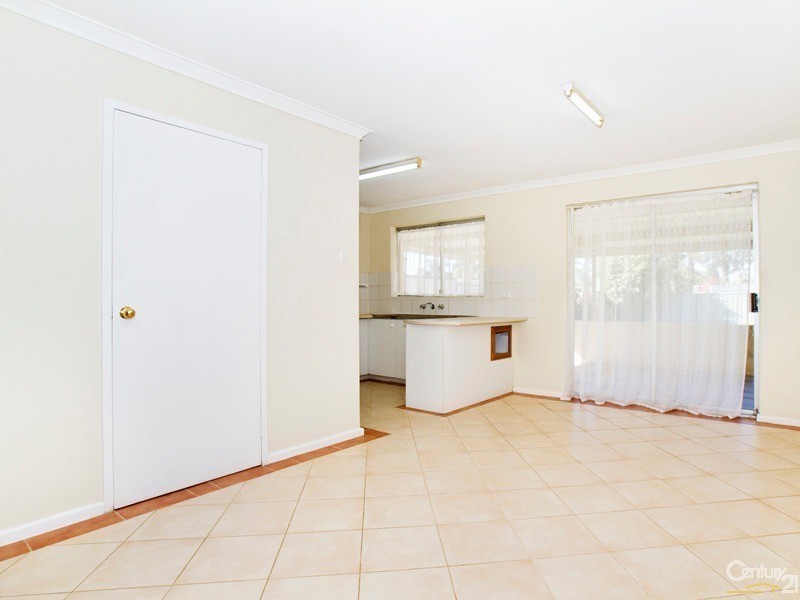 71 Lyrebird Way, Thornlie WA 6108