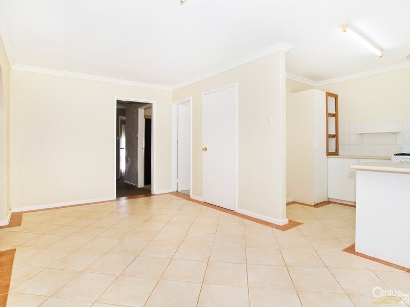 71 Lyrebird Way, Thornlie WA 6108