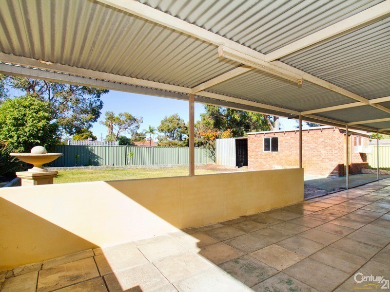 71 Lyrebird Way, Thornlie WA 6108