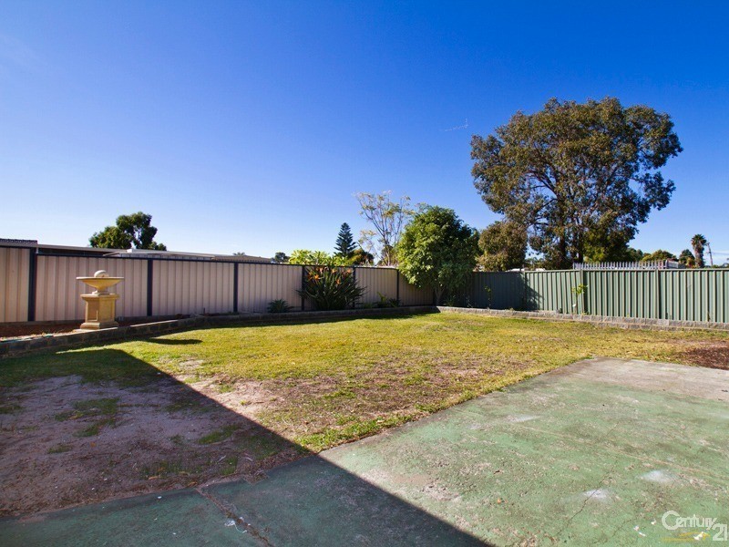 71 Lyrebird Way, Thornlie WA 6108