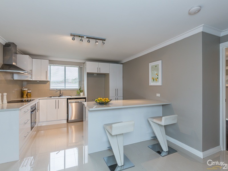 15 Helena Crescent, Thornlie WA 6108