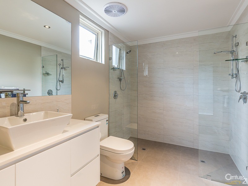 15 Helena Crescent, Thornlie WA 6108