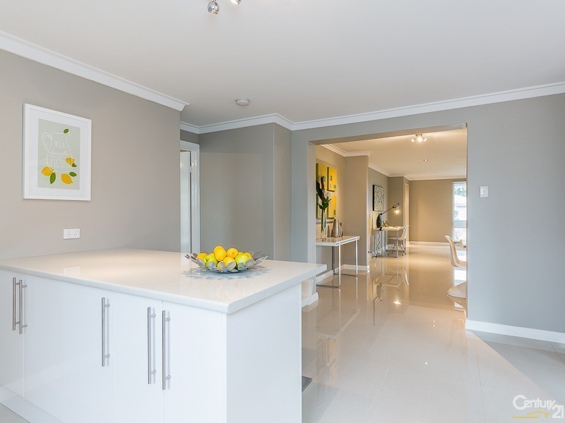 15 Helena Crescent, Thornlie WA 6108