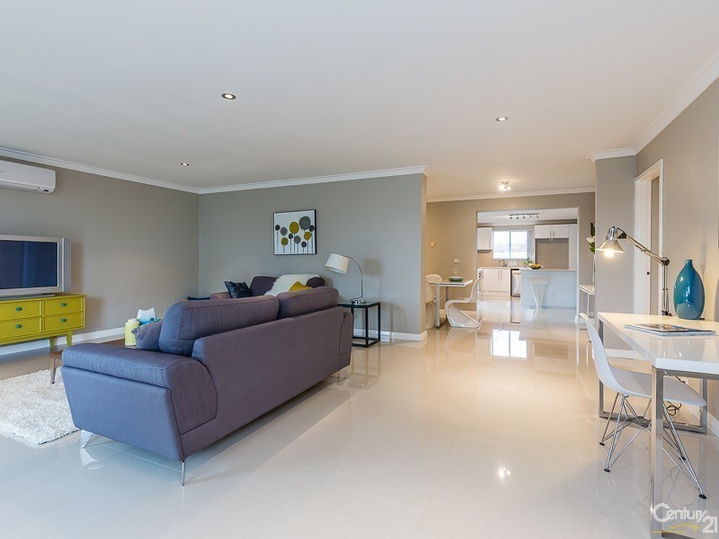 15 Helena Crescent, Thornlie WA 6108