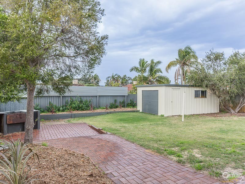 15 Helena Crescent, Thornlie WA 6108