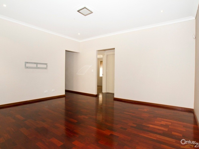 57 Towncentre Drive, Thornlie WA 6108