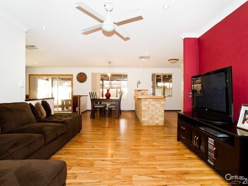 44 Bindoon Loop, Huntingdale WA 6110