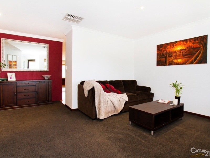 44 Bindoon Loop, Huntingdale WA 6110