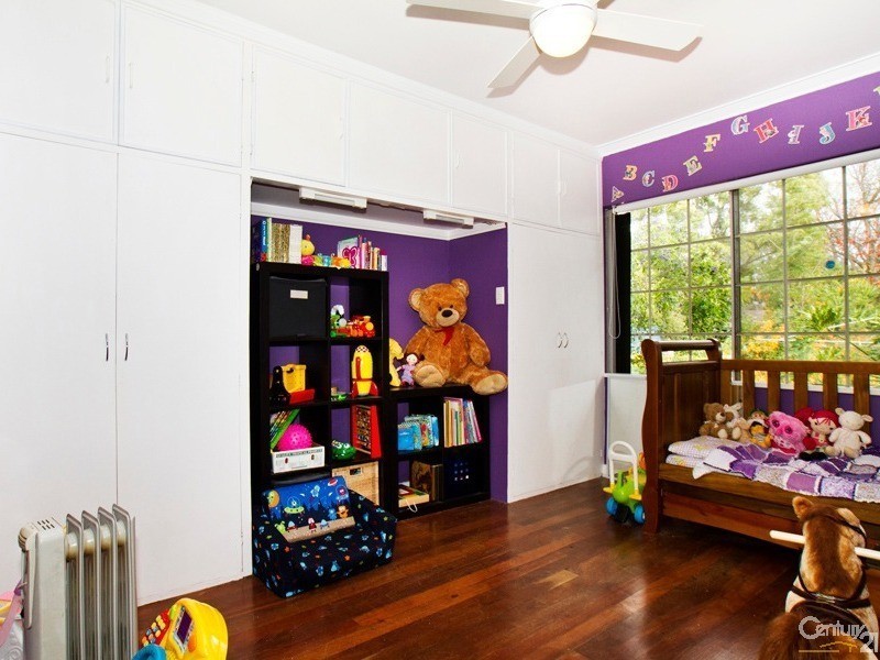 21 Buckingham Road, Kelmscott WA 6111