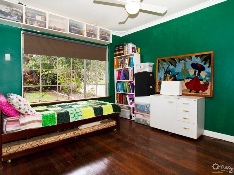 21 Buckingham Road, Kelmscott WA 6111