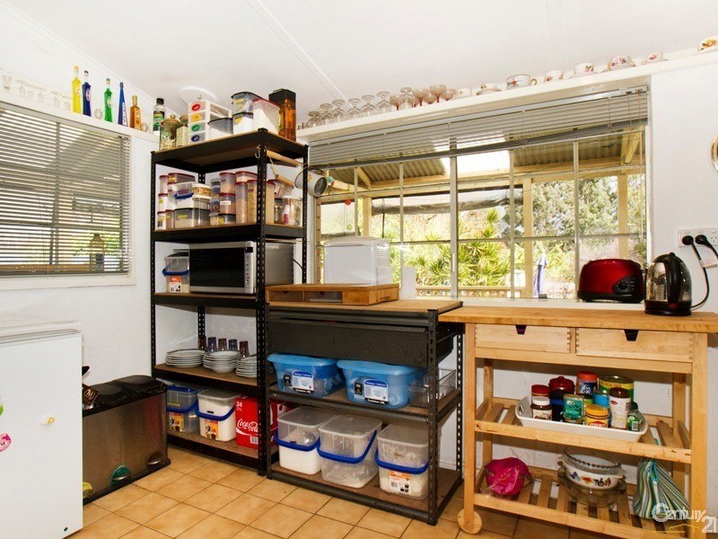 21 Buckingham Road, Kelmscott WA 6111