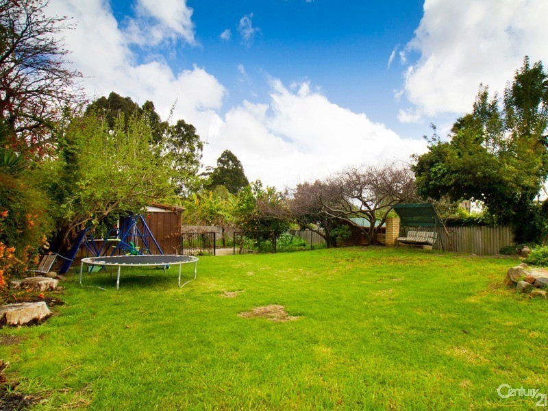 21 Buckingham Road, Kelmscott WA 6111