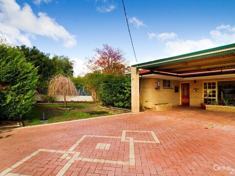 21 Buckingham Road, Kelmscott WA 6111