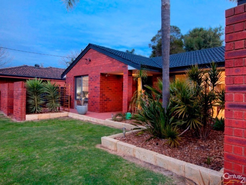 13 McLeish Place, Thornlie WA 6108