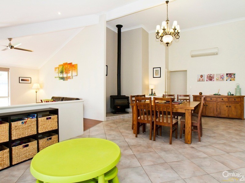 14 Hibiscus Mews, Canning Vale WA 6155