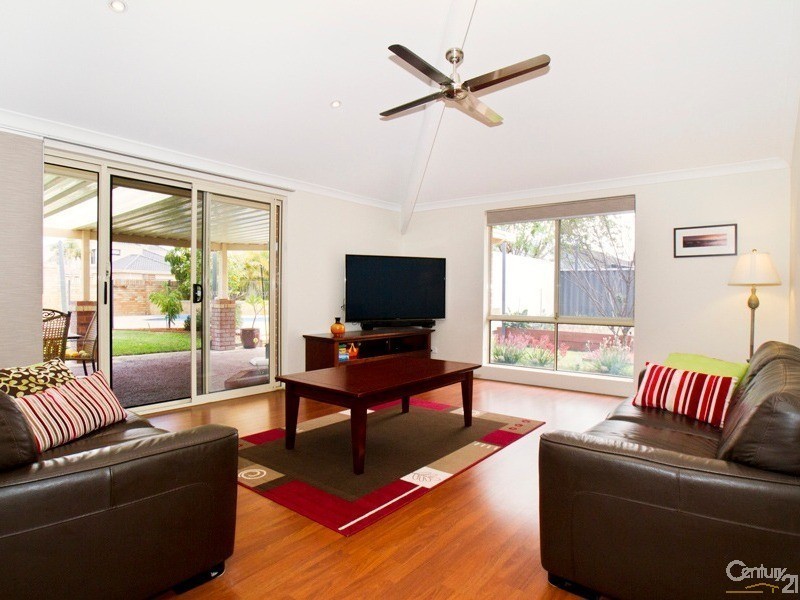 14 Hibiscus Mews, Canning Vale WA 6155