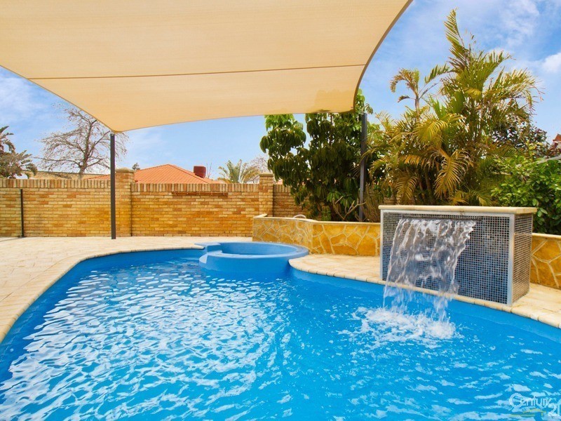 14 Hibiscus Mews, Canning Vale WA 6155