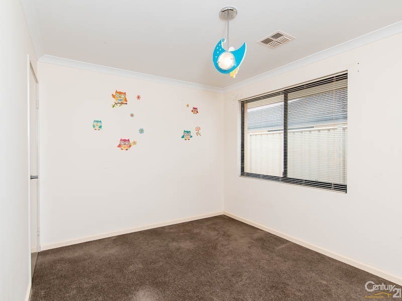 28 Fulmar Way, Seville Grove WA 6112