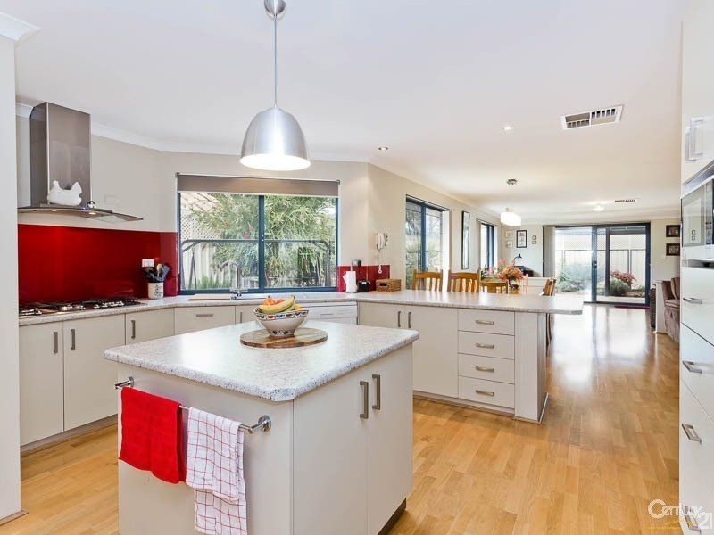 9 Tranquility Place, Maddington WA 6109