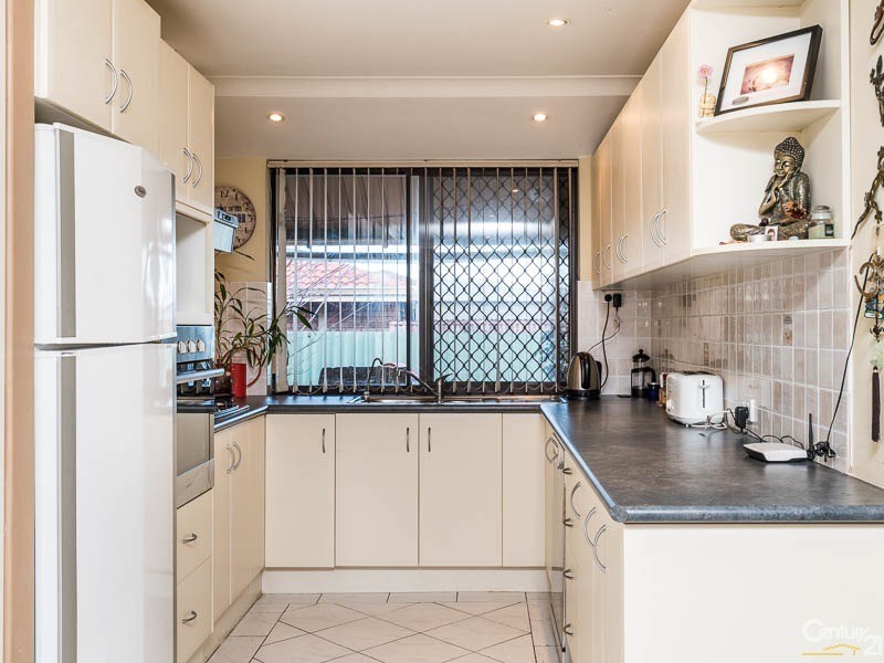 2 Cicada Court, Huntingdale WA 6110