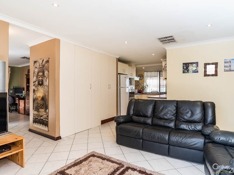 2 Cicada Court, Huntingdale WA 6110