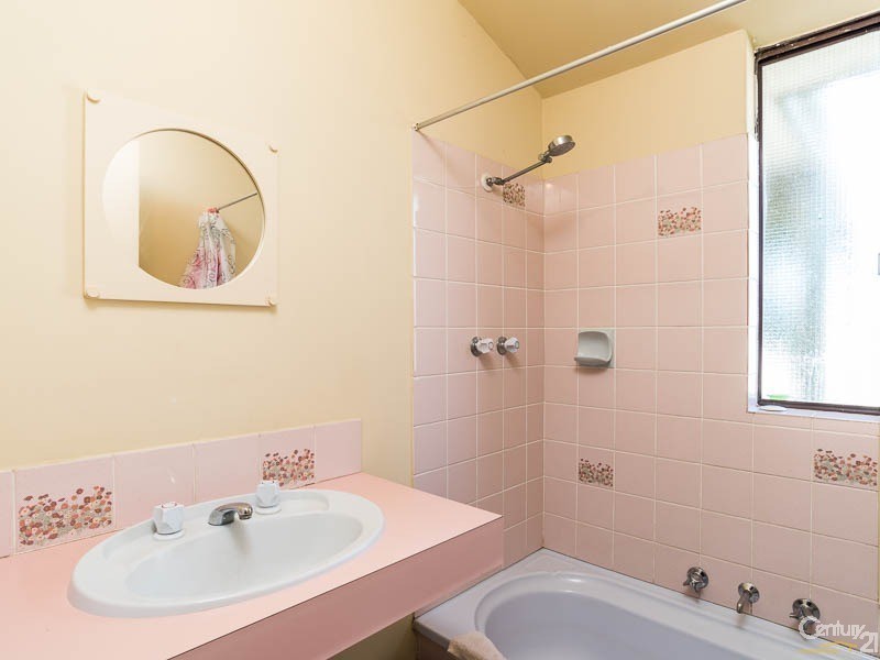 2 Cicada Court, Huntingdale WA 6110