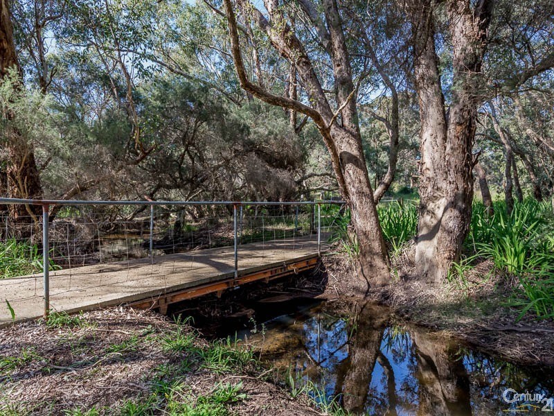 154 Moore Road, Millendon WA 6056