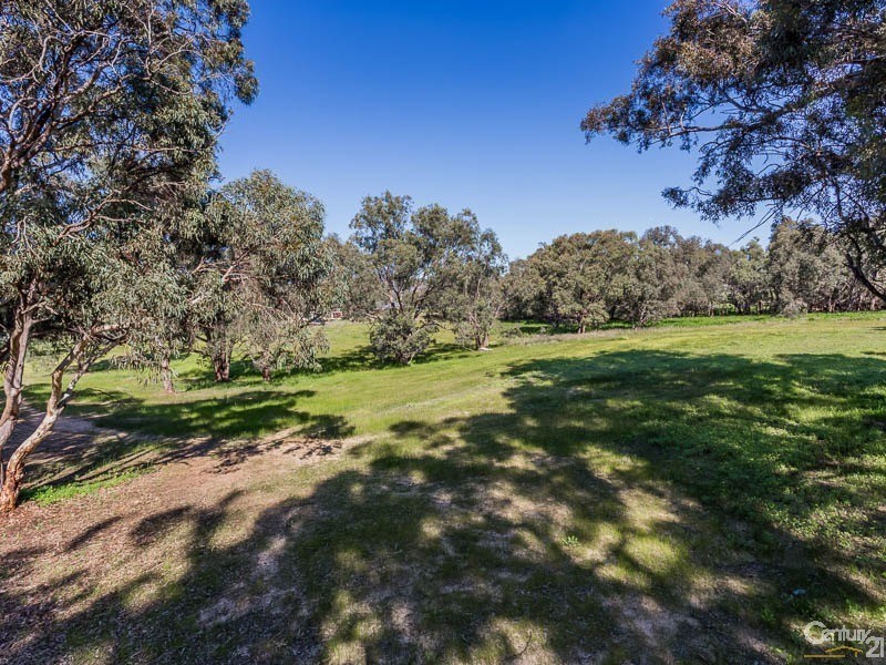 154 Moore Road, Millendon WA 6056