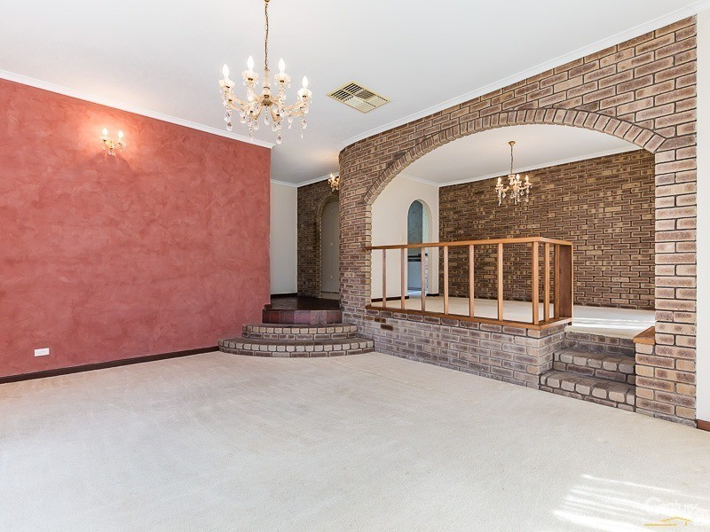 114 Regency Drive, Thornlie WA 6108