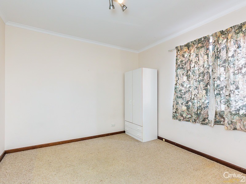 114 Regency Drive, Thornlie WA 6108