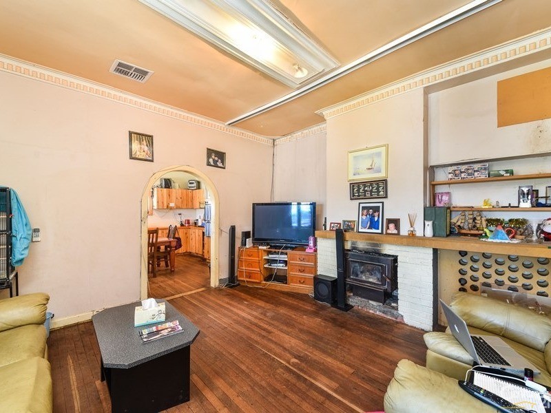 72 Fremantle Road, Gosnells WA 6110
